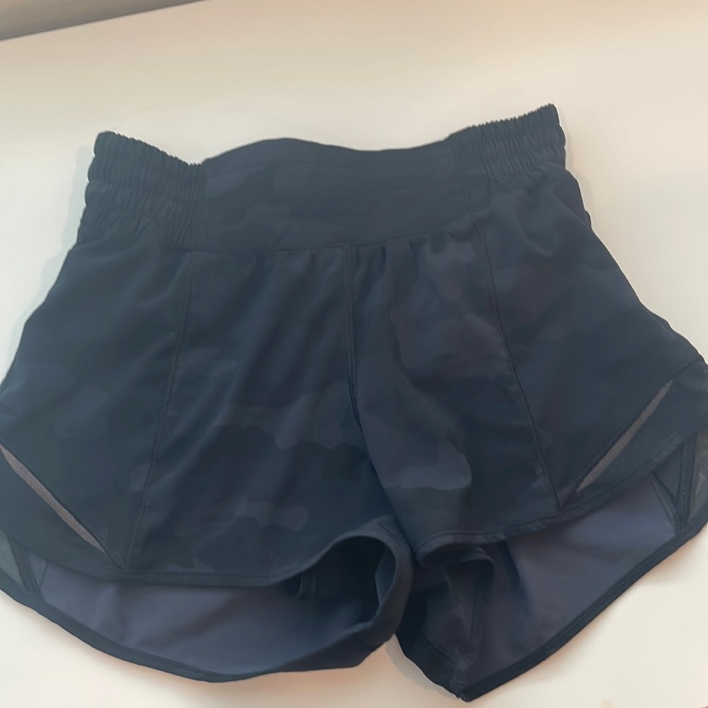 Hotty hot high-rise lined short 2.5 inches